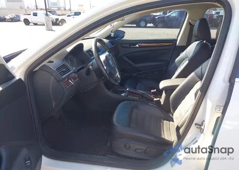 2012 Volkswagen Passat 2.5L Sel Premium из США, поврежденный, VIN 1VWCP7A30CC030853